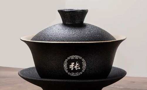 打標(biāo)機(jī)在陶瓷行業(yè)中的應(yīng)用有哪些呢？  第2張